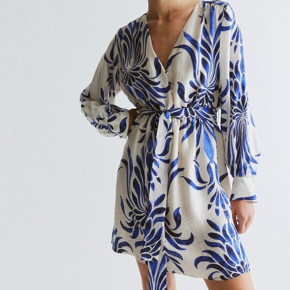 Women's H&M Bishop Sleeve Tie-belt dress | Size M - Picture 2 of 12